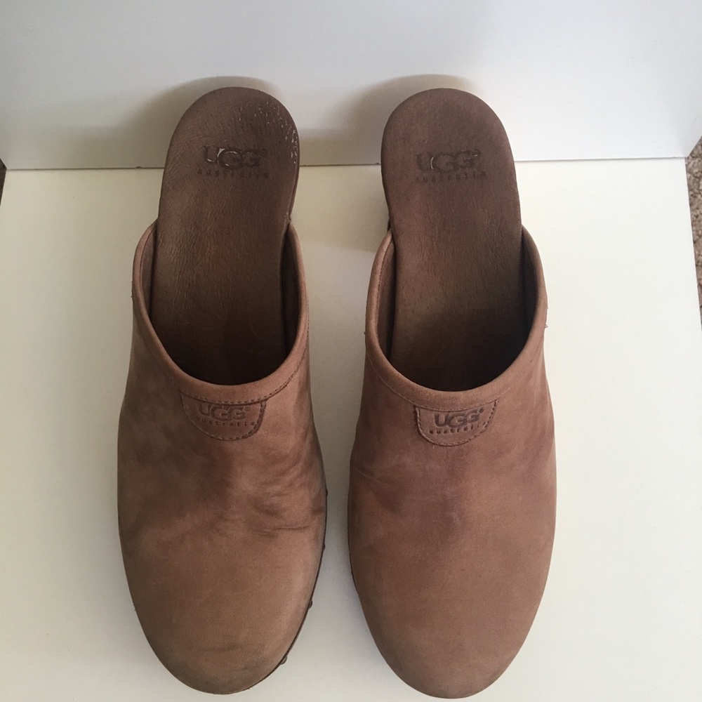 Ugg clogs